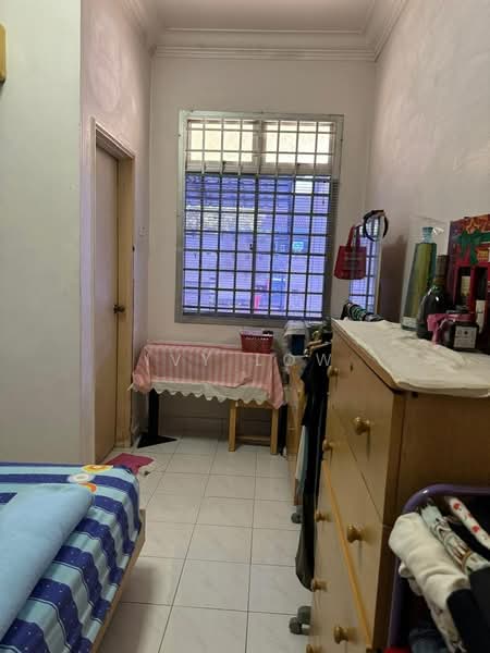 1-storey Terraced House for Sale in Taman Puteri Wangsa (Ulu Tiram) - Ivy Low - Bedroom - PropertyGuru.com.my