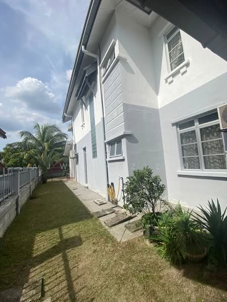 Semi-Detached House for Sale in Bandar Seri Putra (Bangi) - Ajwad Azizan - PropertyGuru.com.my