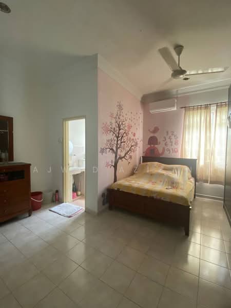 Semi-Detached House for Sale in Bandar Seri Putra (Bangi) - Ajwad Azizan - PropertyGuru.com.my