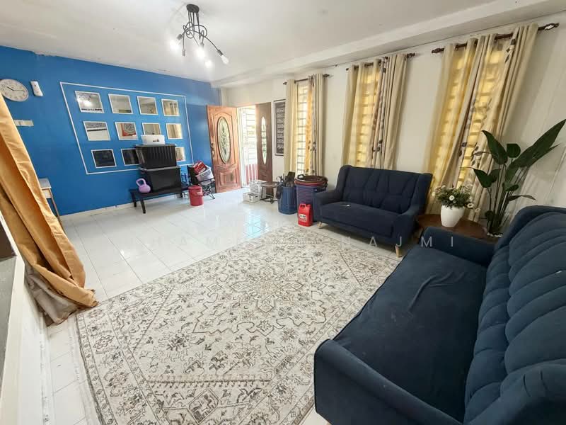 1.5-storey Terraced House for Sale in Kemaman (Terengganu) - Muhammad Najmi - Living Room - PropertyGuru.com.my