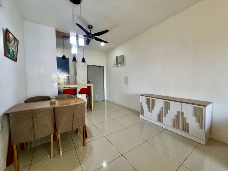 Service Residence for Sale at Suria Residence - Lester Lee - Dining Room - PropertyGuru.com.my