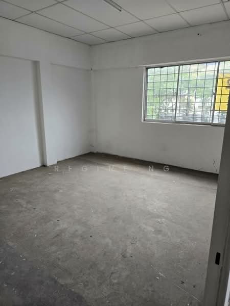 Semi-D Factory for Rent in Taman Perindustrian Cemerlang (Ulu Tiram) - Regine Ng - Interior - PropertyGuru.com.my