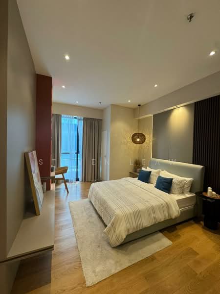 Servis Apartment untuk Dijual di Golden Crown Residence - Steven Leaw - Master Bedroom - PropertyGuru.com.my