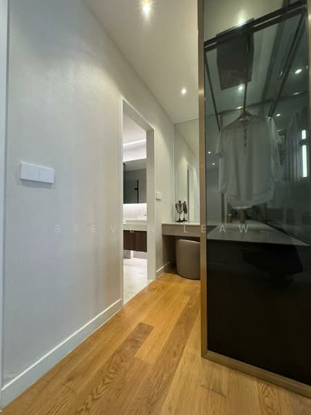 Servis Apartment untuk Dijual di Golden Crown Residence - Steven Leaw - Master Bedroom - PropertyGuru.com.my