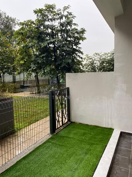 Servis Apartment untuk Dijual di Suria Residence - Lester Lee - Exterior - PropertyGuru.com.my