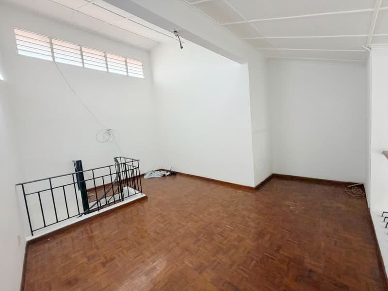 Rumah Teres 2 Tingkat untuk Dijual di Taman Molek (Johor Bahru) - Bess Wong - PropertyGuru.com.my