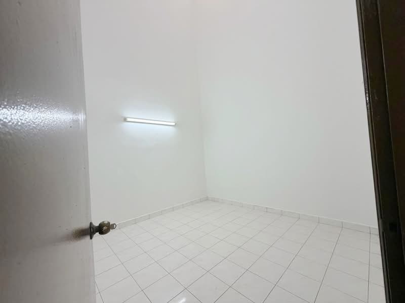 Rumah Teres 2 Tingkat untuk Dijual di Taman Molek (Johor Bahru) - Bess Wong - PropertyGuru.com.my