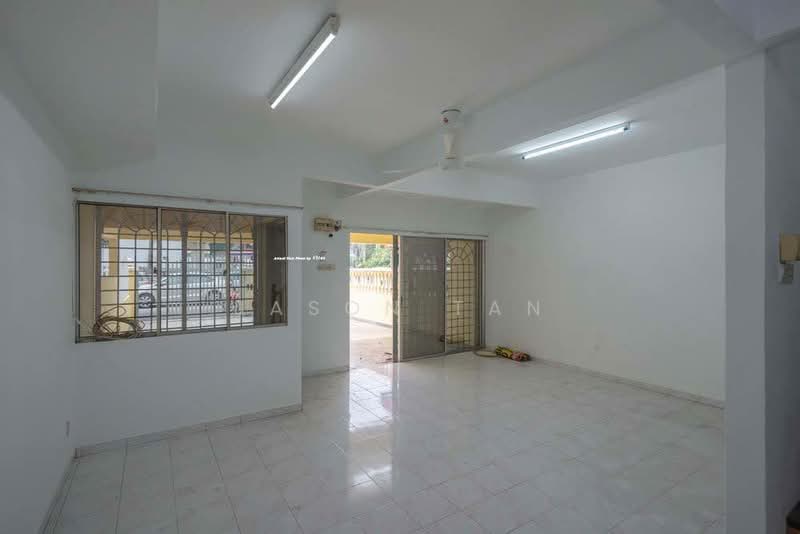 Rumah Teres 2 Tingkat untuk Dijual di Meru (Klang) - Jason Tan - Living Room - PropertyGuru.com.my