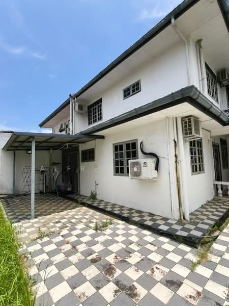 Semi-Detached House for Sale in Jalan Seladah (Kuching) - Alfred Chua - Exterior - PropertyGuru.com.my