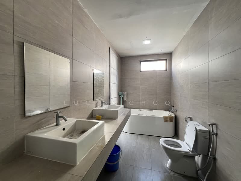Semi-Detached House for Sale in Ampang Jaya (Ampang) - Lucas Choo - Bathroom - PropertyGuru.com.my