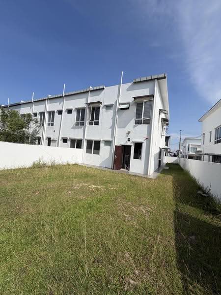 Rumah Teres untuk Dijual di Bandar Sri Sendayan (Negeri Sembilan) - Nick Chin - Exterior - PropertyGuru.com.my
