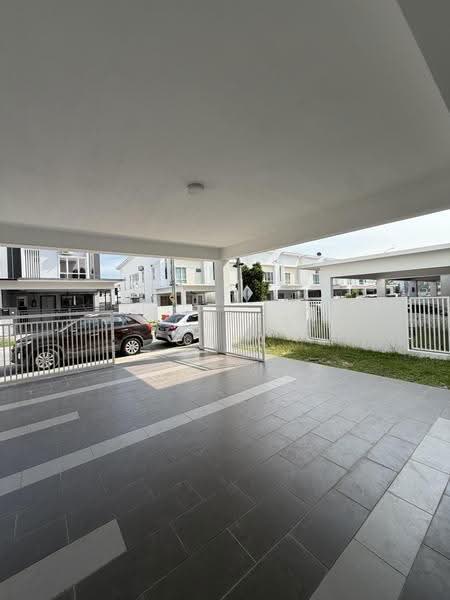 Rumah Teres untuk Dijual di Bandar Sri Sendayan (Negeri Sembilan) - Nick Chin - Exterior - PropertyGuru.com.my