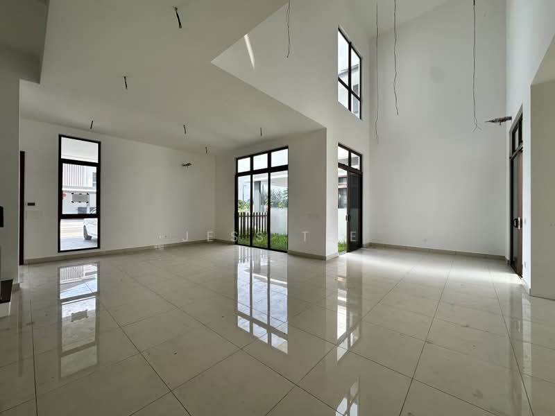 Rumah Berkembar untuk Dijual di Setia Alam (Selangor) - Jess Tee - Living Room - PropertyGuru.com.my