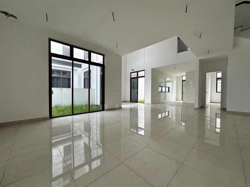 Rumah Berkembar untuk Dijual di Setia Alam (Selangor) - Jess Tee - Living Room - PropertyGuru.com.my