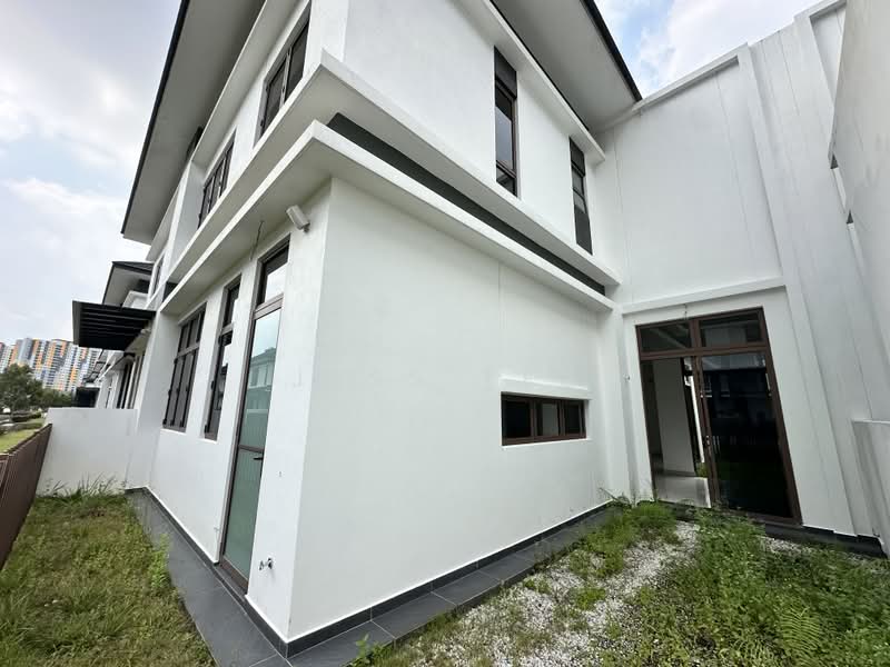 Rumah Berkembar untuk Dijual di Setia Alam (Selangor) - Jess Tee - Exterior - PropertyGuru.com.my