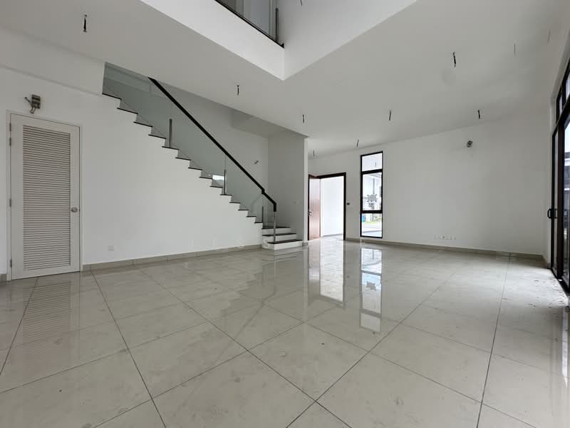 Rumah Berkembar untuk Dijual di Setia Alam (Selangor) - Jess Tee - Living Room - PropertyGuru.com.my