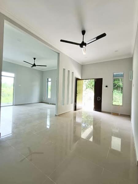 Rumah Banglo untuk Dijual di Kampung Nyior (Kuala Paka) - Muhammad Najmi - Living Room - PropertyGuru.com.my