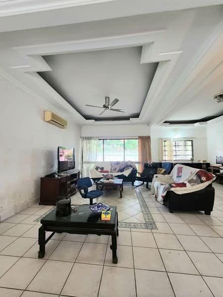 Rumah Banglo untuk Dijual di SS1 (Petaling Jaya) - Reena Sarif - Living Room - PropertyGuru.com.my