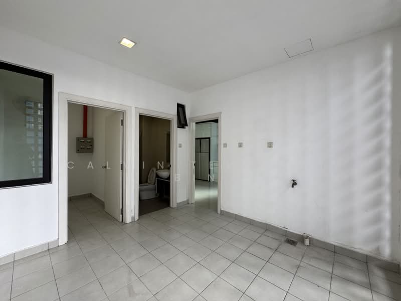 Kondominium untuk Dijual di Richmond @ Mont Kiara - Calvin Tew Khai Bin - Yard - PropertyGuru.com.my