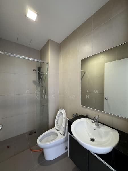 Kondominium untuk Dijual di Richmond @ Mont Kiara - Calvin Tew Khai Bin - Maids Bathroom - PropertyGuru.com.my