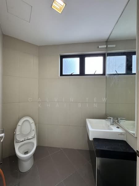 Kondominium untuk Dijual di Richmond @ Mont Kiara - Calvin Tew Khai Bin - Common Bathroom - PropertyGuru.com.my