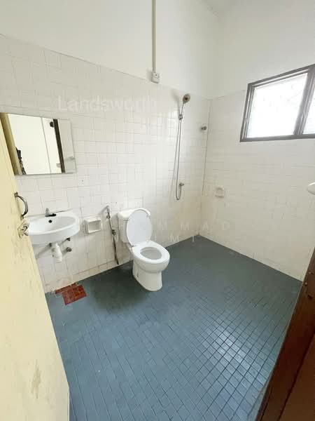 2-storey Terraced House for Sale in Kerteh (Terengganu) - Muhammad Najmi - Bathroom - PropertyGuru.com.my