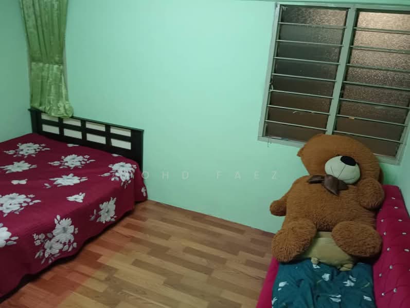 Terraced House for Sale in Taman Munsyi Ibrahim (Johor Bahru) - Mohd Faez - Bedroom - PropertyGuru.com.my