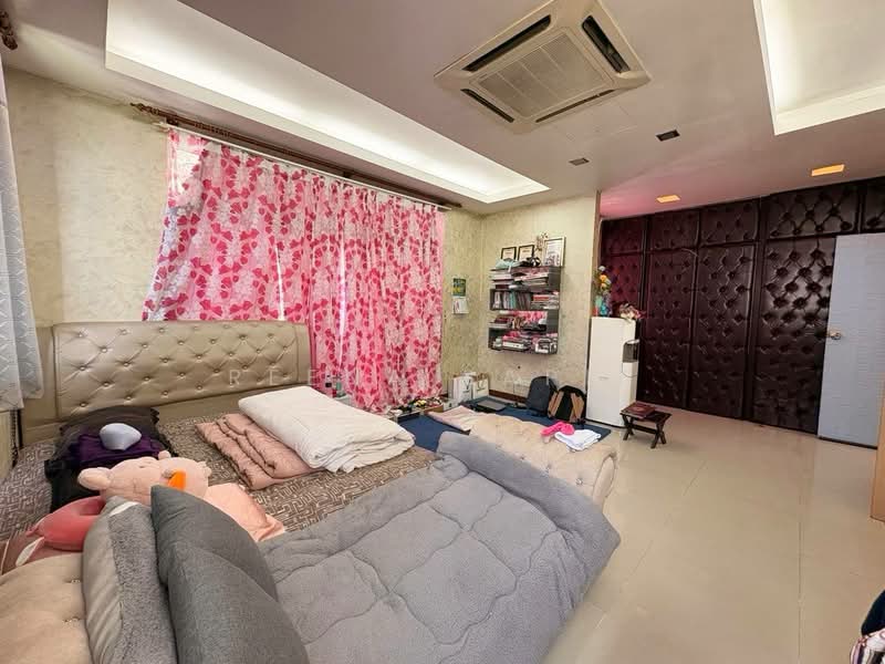 Bungalow for Sale in Subang Bestari (Shah Alam) - Reena Sarif - Bedroom - PropertyGuru.com.my
