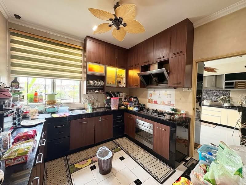 Bungalow for Sale in Subang Bestari (Shah Alam) - Reena Sarif - Kitchen - PropertyGuru.com.my