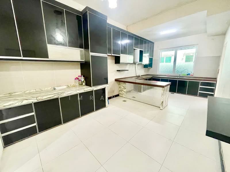 Rumah Teres untuk Dijual di Bandar Sri Sendayan (Negeri Sembilan) - Imran Isa - Kitchen - PropertyGuru.com.my