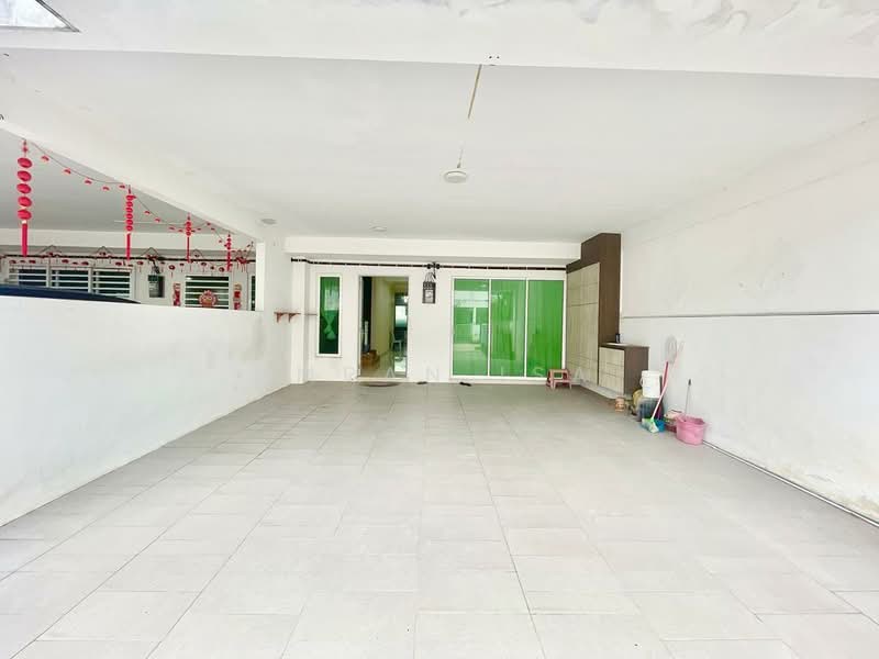 Rumah Teres untuk Dijual di Bandar Sri Sendayan (Negeri Sembilan) - Imran Isa - Exterior - PropertyGuru.com.my