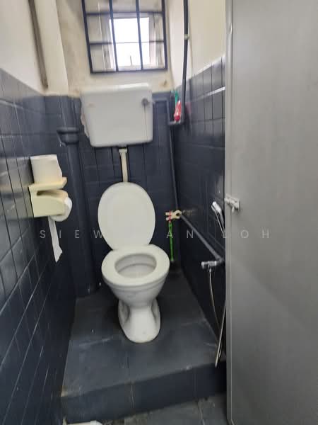 Kedai untuk Disewa di SS4 (Petaling Jaya) - Siew Lian Loh - Bathroom - PropertyGuru.com.my