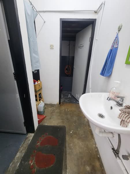 Kedai untuk Disewa di SS4 (Petaling Jaya) - Siew Lian Loh - Bathroom - PropertyGuru.com.my