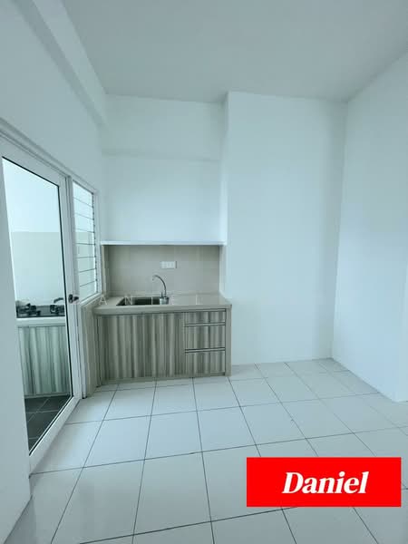 Service Residence for Sale at Straits Garden Residence - Daniel Kang - Kitchen - PropertyGuru.com.my