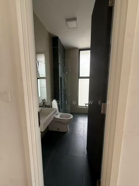 Semi-Detached House for Sale in East Ledang (Iskandar Puteri (Nusajaya)) - Lee Qiu Wen - Bathroom - PropertyGuru.com.my