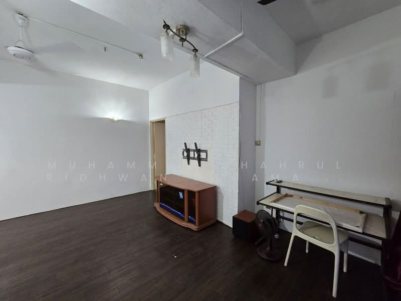 Kondominium untuk Dijual di Antah Tower - Muhammad Shahrul Ridhwan Mehamad Nasir - Living Room - PropertyGuru.com.my