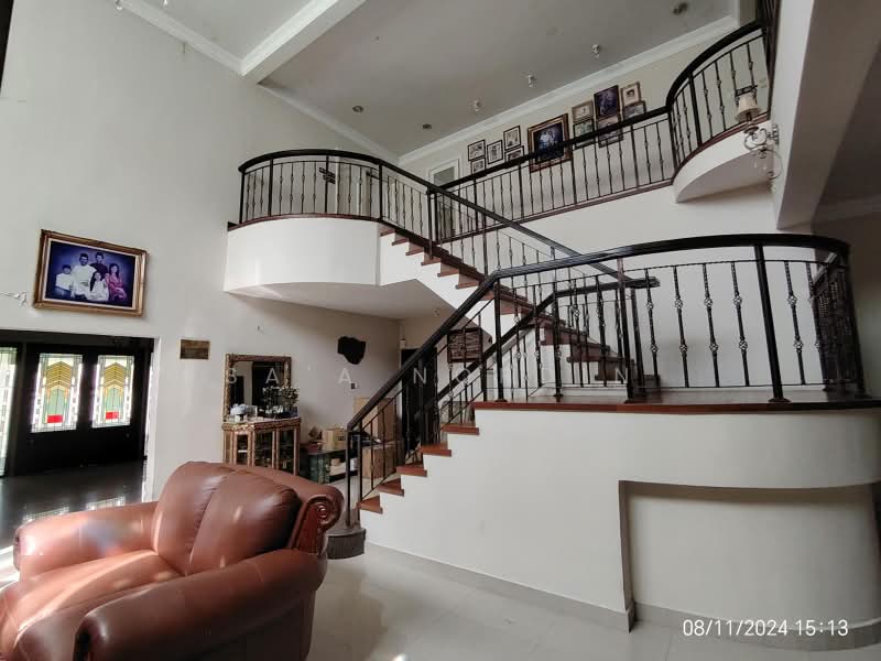 Bungalow House untuk Dijual di Usj 17 (Subang Jaya) - Sa'a Nordin - Living Room - PropertyGuru.com.my