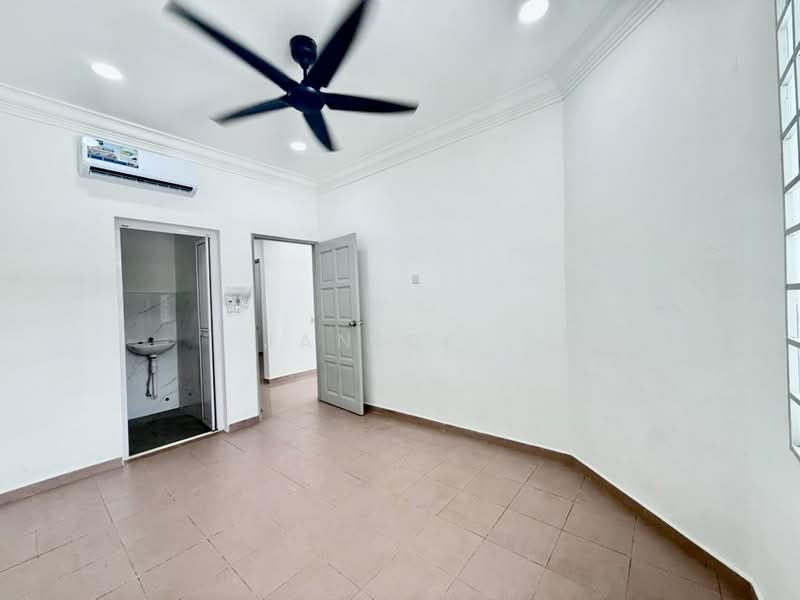 Rumah Teres 1 Tingkat untuk Dijual di Taman Universiti (Skudai) - Janice . - PropertyGuru.com.my