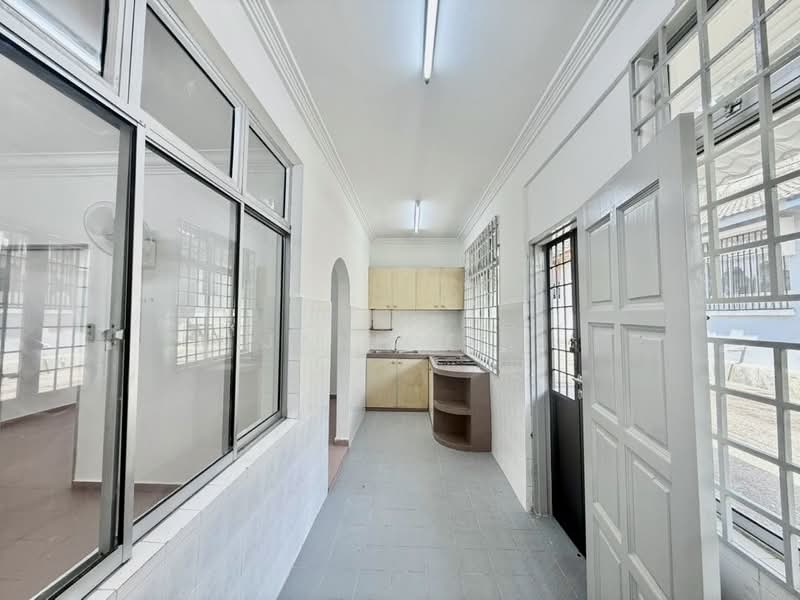 Rumah Teres 1 Tingkat untuk Dijual di Taman Universiti (Skudai) - Janice . - PropertyGuru.com.my