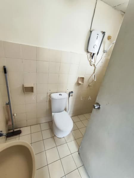 Kondominium untuk Dijual di Forest Green - Kenny Lai - Bathroom - PropertyGuru.com.my