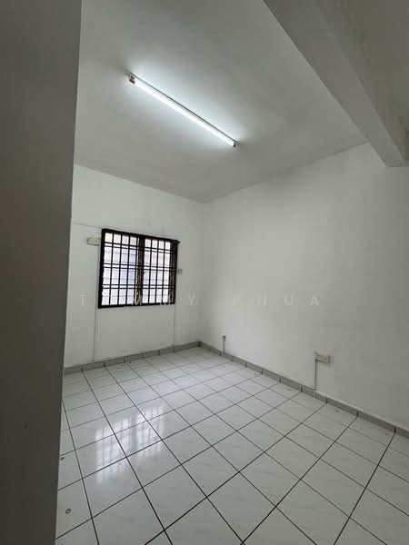 2-storey Terraced House for Rent in Bandar Baru Permas Jaya (Permas Jaya) - Tommy Phua - Interior - PropertyGuru.com.my