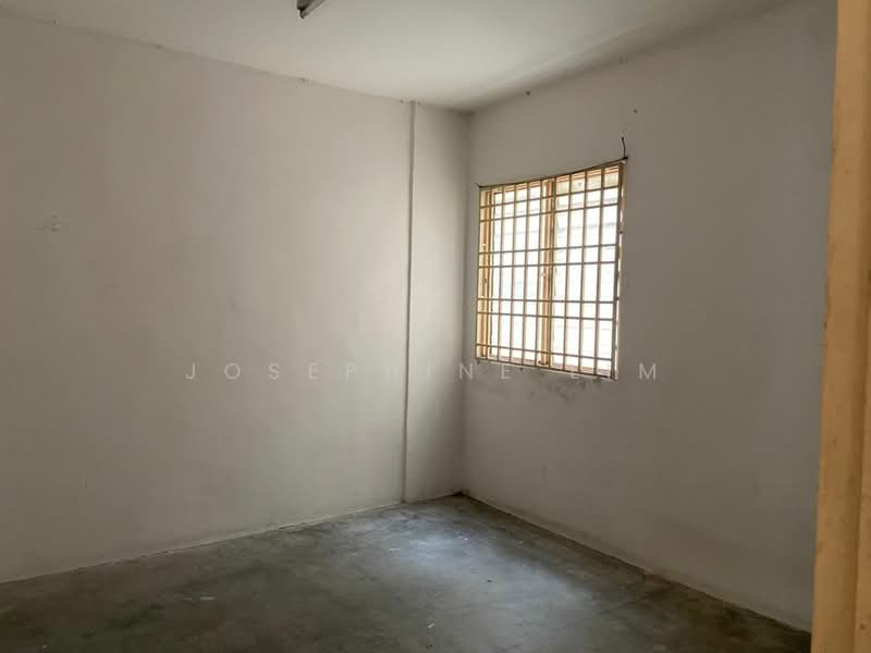Flat for Sale at Taman Bukit Minyak - Josephine Lim - Interior - PropertyGuru.com.my