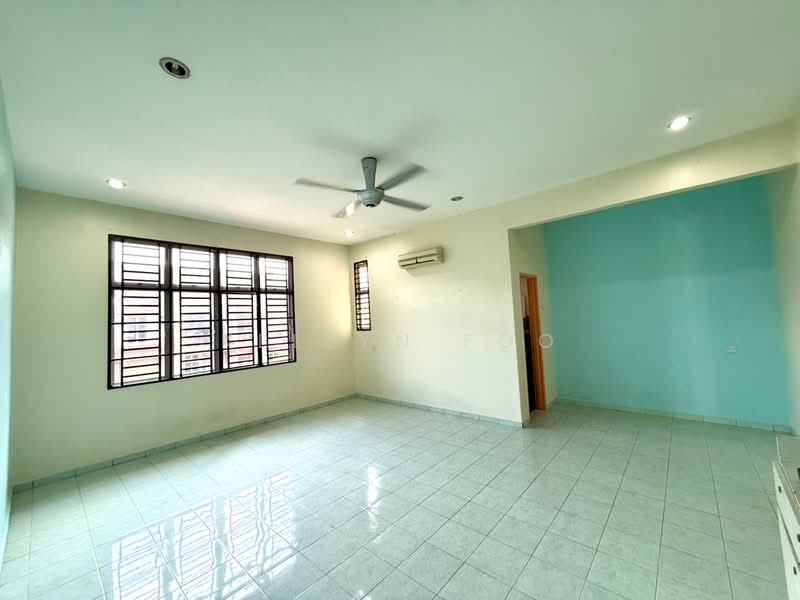 Rumah Teres 2 Tingkat untuk Dijual di Taman Cheng Setia (Cheng) - Kellyn Foo - PropertyGuru.com.my