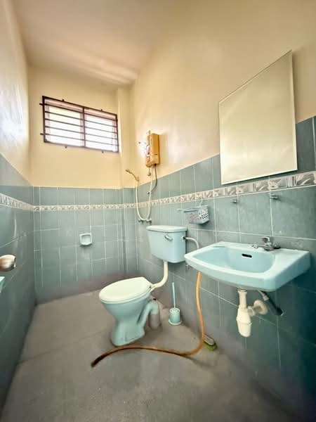 Rumah Teres 2 Tingkat untuk Dijual di Taman Cheng Setia (Cheng) - Kellyn Foo - PropertyGuru.com.my