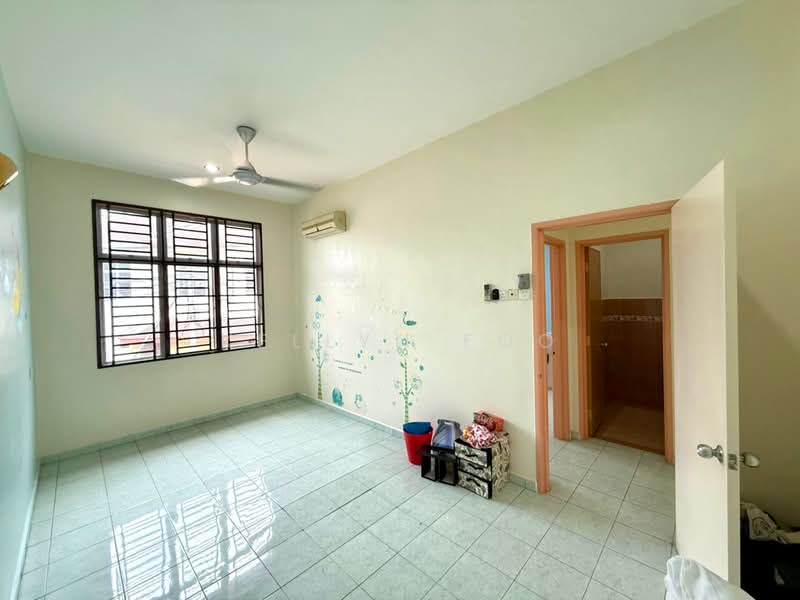 Rumah Teres 2 Tingkat untuk Dijual di Taman Cheng Setia (Cheng) - Kellyn Foo - PropertyGuru.com.my