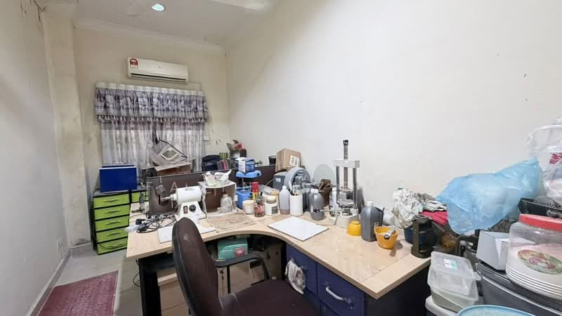 Rumah Berkembar untuk Dijual di Taman Taming Jaya (Balakong) - Fatin Azemi - Study - PropertyGuru.com.my