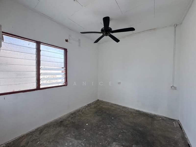 Flat for Sale at Flat Bandar Selesa Jaya @ Jalan Silat Gayong - Janice . - PropertyGuru.com.my
