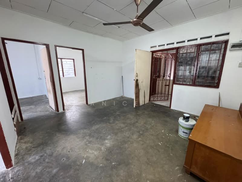 Flat for Sale at Flat Bandar Selesa Jaya @ Jalan Silat Gayong - Janice . - PropertyGuru.com.my