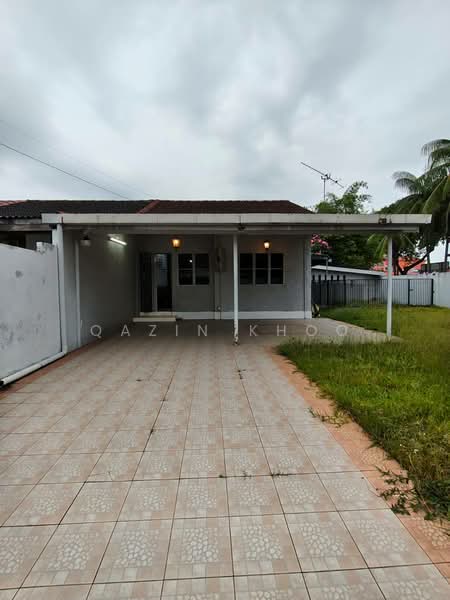 1-storey Terraced House for Sale in Taman Canning (Ipoh) - Qazin Khoo - Exterior - PropertyGuru.com.my