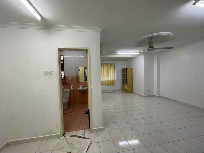 Rumah Teres 2 Tingkat untuk Disewa di Taman Seri Merdeka (Ampang) - Kenny Lai - Bathroom - PropertyGuru.com.my